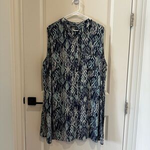 Catherines Navy and White Patterned Blouse